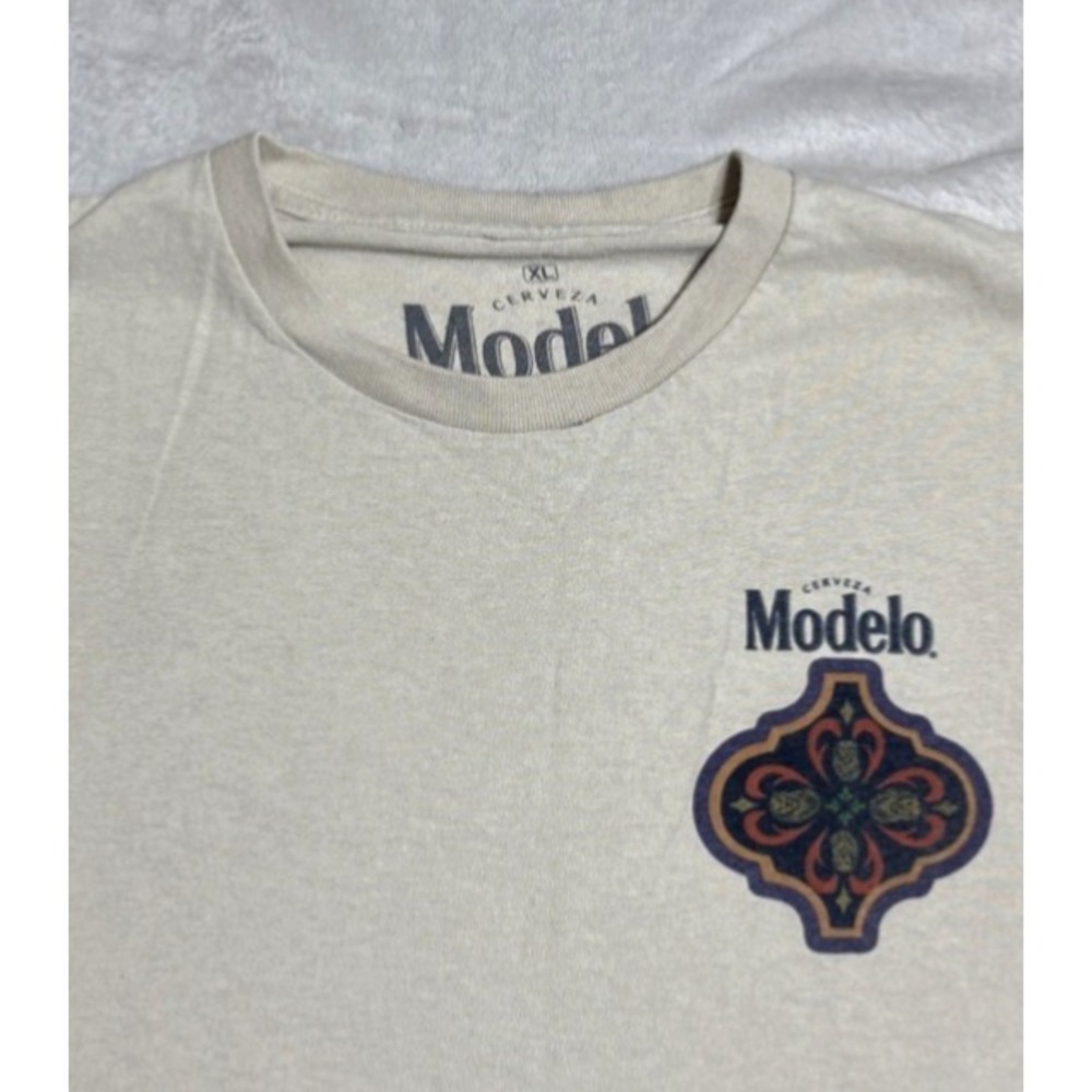Modelo Cerveza T Shirt Men's Size XL Beige Short Sleeve Beer